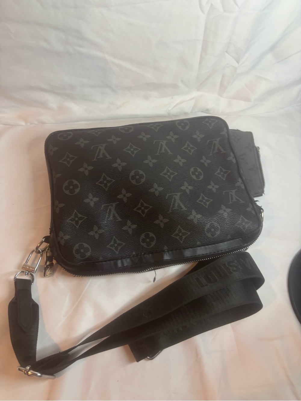 Louis Vuitton Black Monogram Messenger Crossbody Bag - Picture 1 of 5